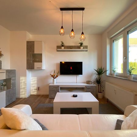 Hochwertige Ferienwohnung Mit 7Qm Balkon, Netflix, Kaffeeautomat, Rainshower Bad Zwickau Eksteriør bilde