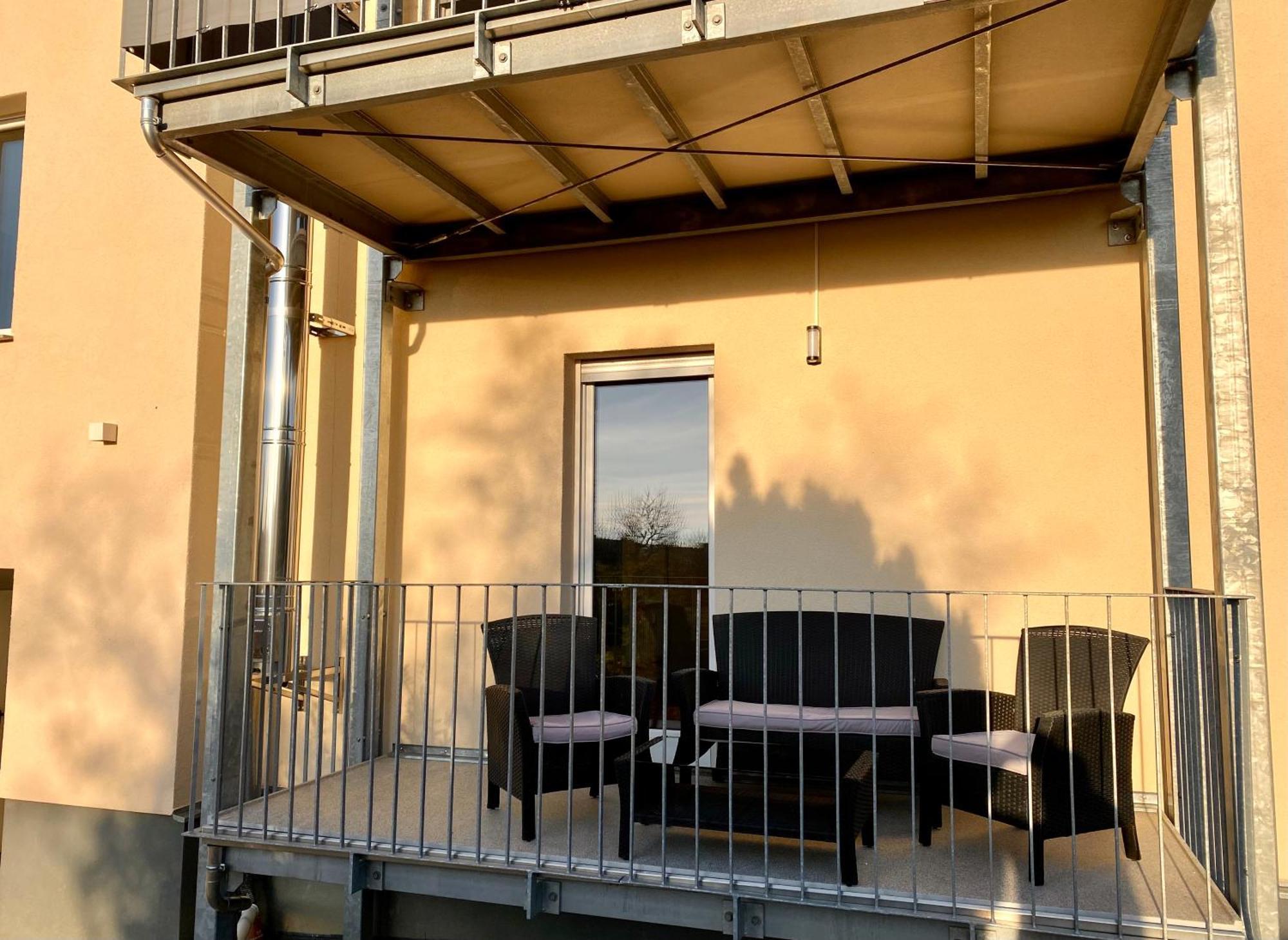 Hochwertige Ferienwohnung Mit 7Qm Balkon, Netflix, Kaffeeautomat, Rainshower Bad Zwickau Eksteriør bilde